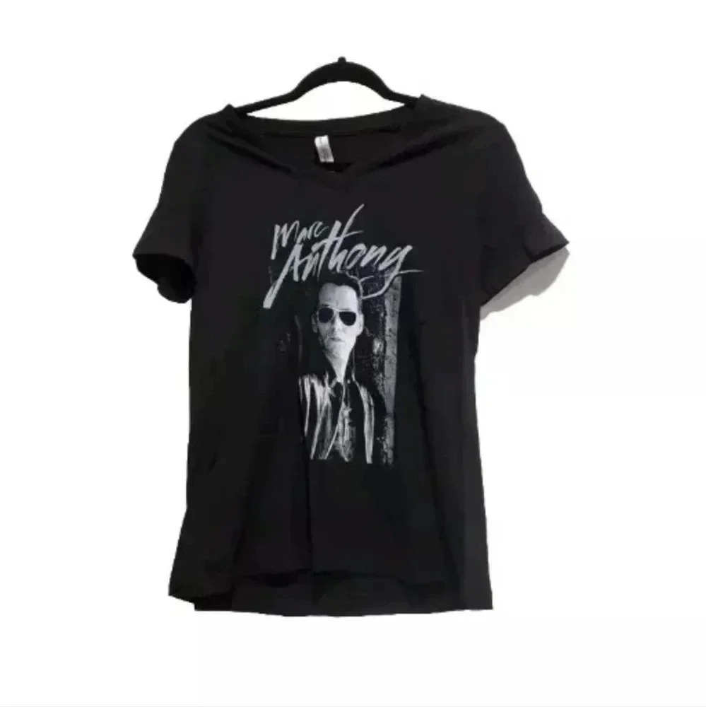 Marc Anthony Officially Licensed T- Shirt Womens Medium 2000s Vintage NWOT!